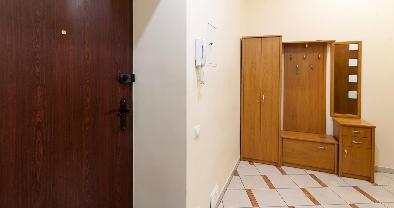 Апартаменты Двухкомнатные Для 6Х Около Парка В Центре Lviv Exteriör bild